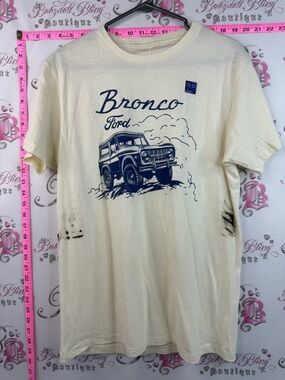 Ford Bronco T-shirt mud marks Cream T‑Shirt with Navy Blue Graphic